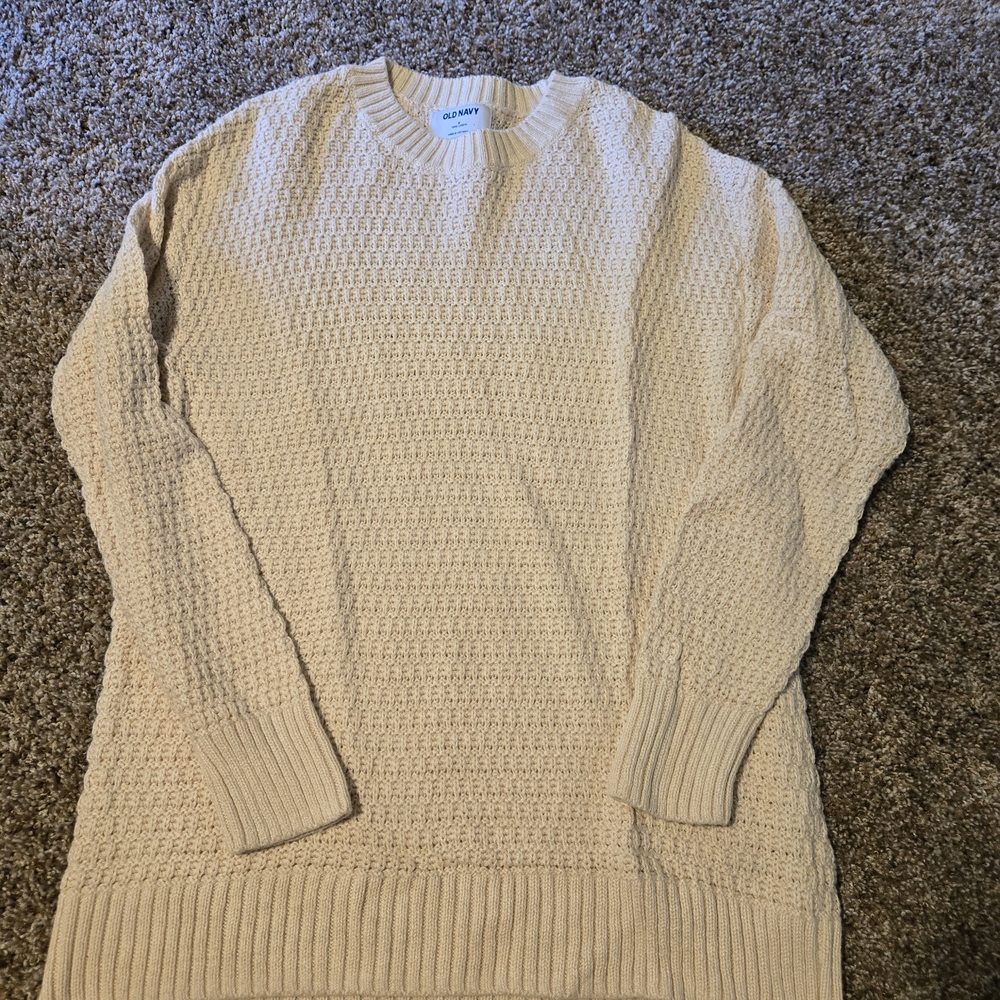 Old Navy Womans Cream Crewneck Sweater